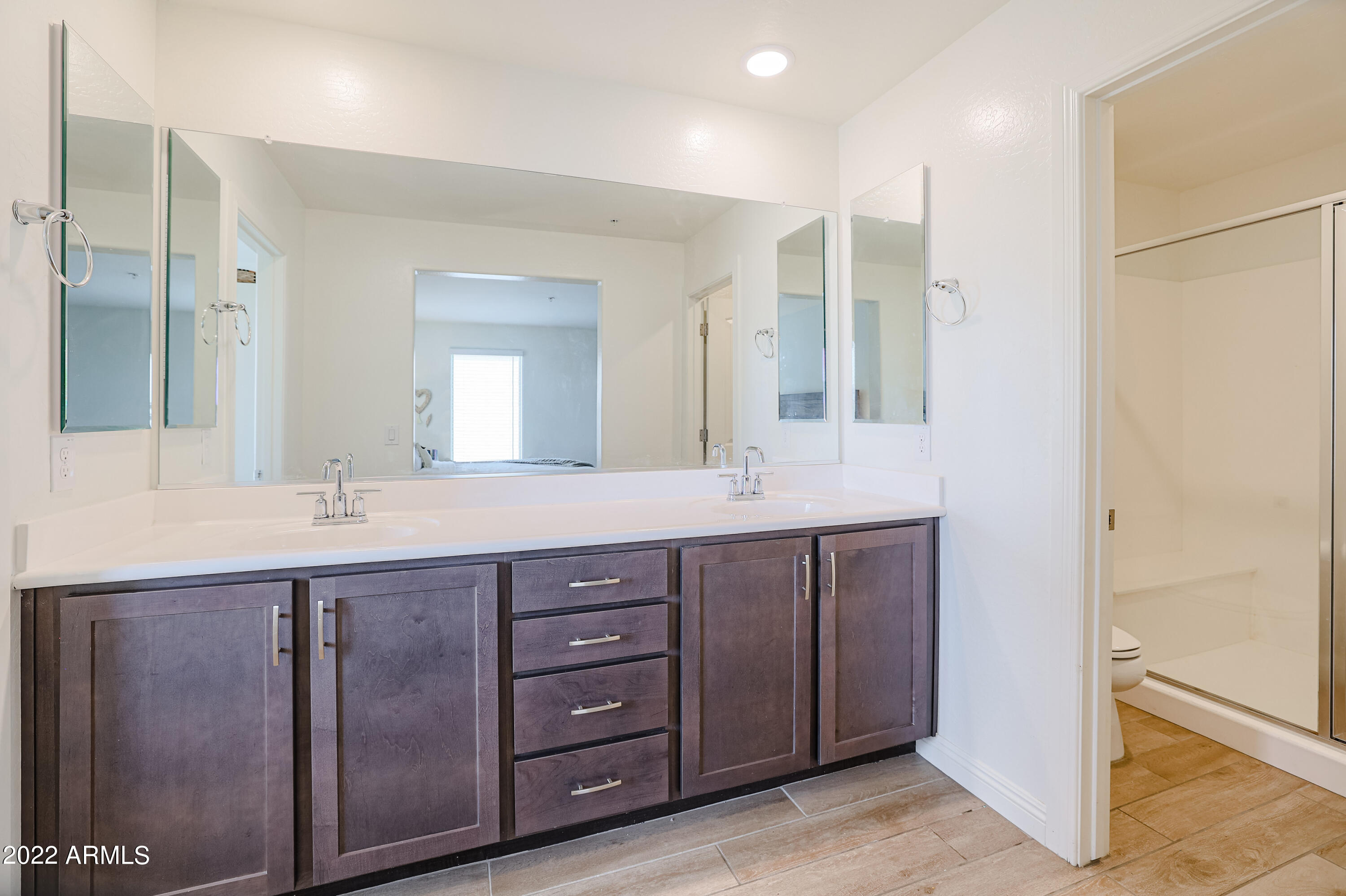 20849 West Thomas Road Buckeye, AZ 85396 - Photo 6 of 44 Primary bath