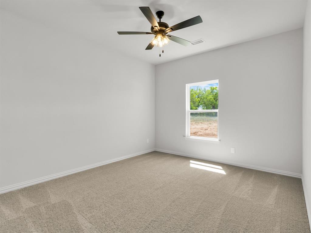 608 Jameson Springtown, TX 76082 - Photo 18 of 27