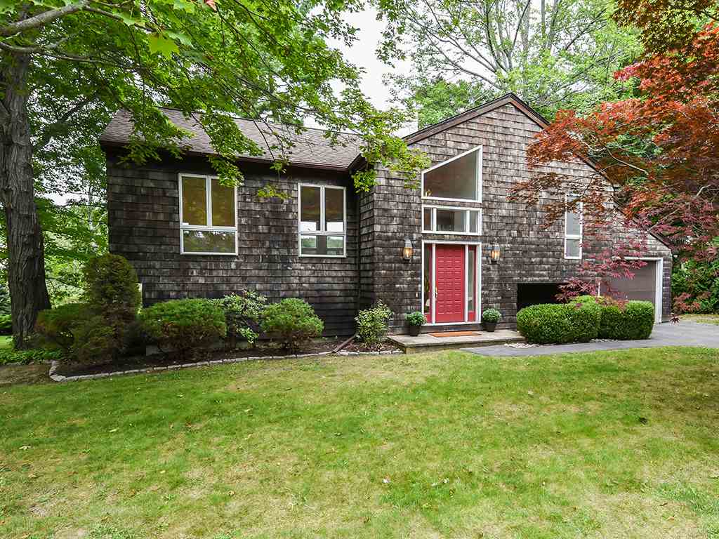 11 Mill Pond Road Kittery, ME 03904 - Photo 1 of 40