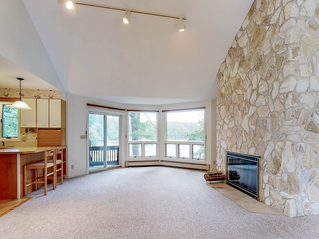 11 Mill Pond Road Kittery, ME 03904 - Photo 2 of 40