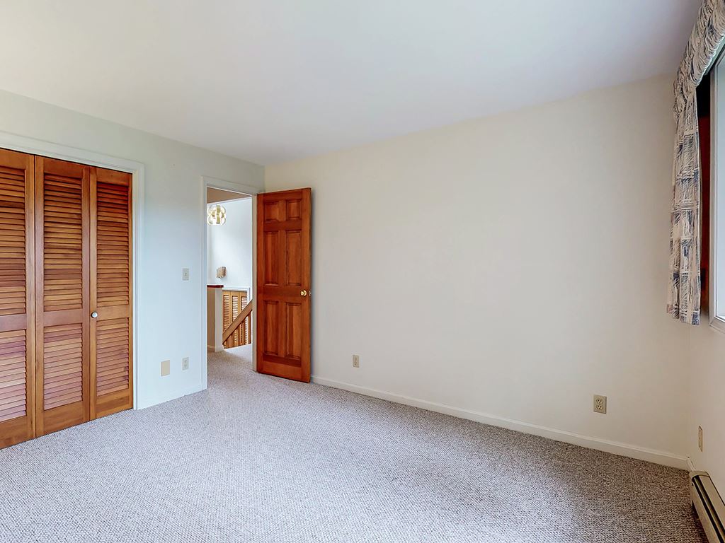 11 Mill Pond Road Kittery, ME 03904 - Photo 18 of 40