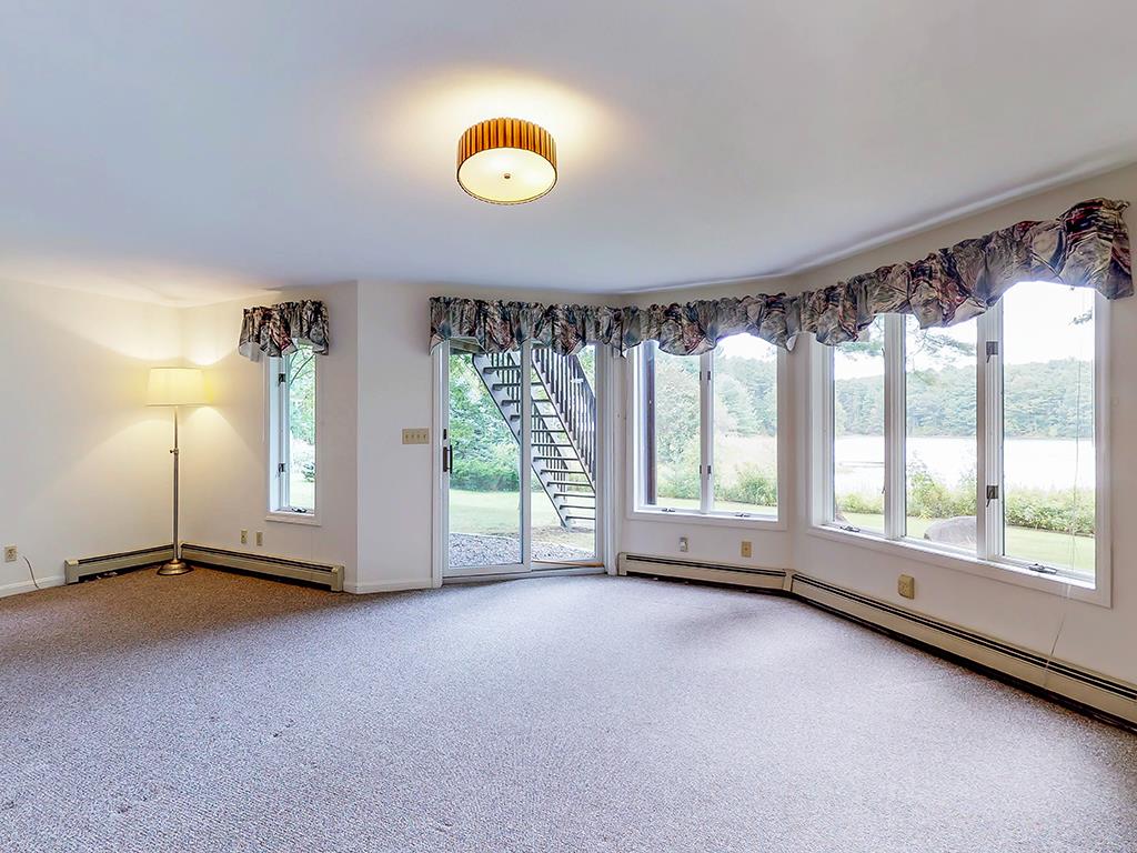 11 Mill Pond Road Kittery, ME 03904 - Photo 20 of 40