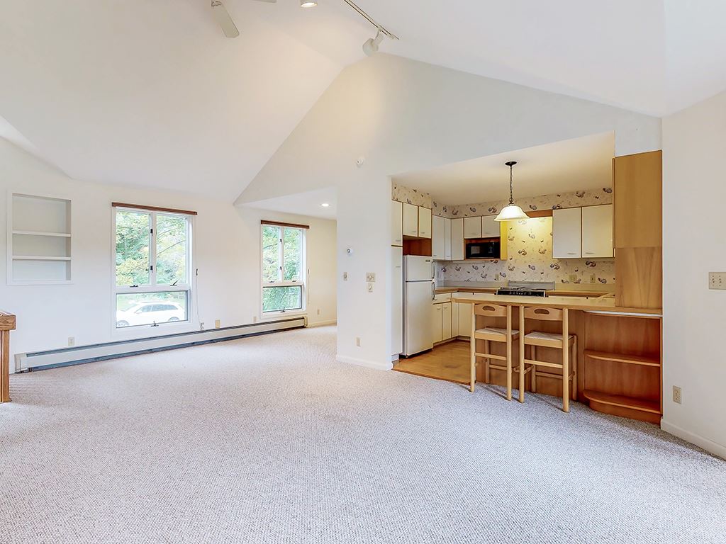 11 Mill Pond Road Kittery, ME 03904 - Photo 3 of 40