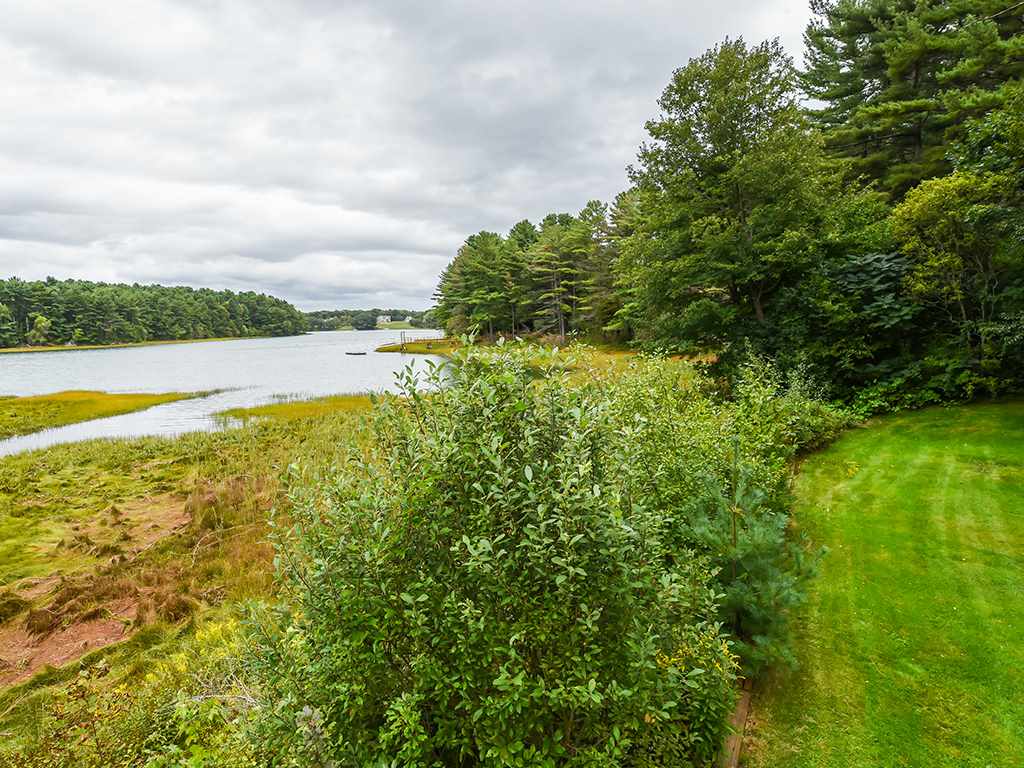 11 Mill Pond Road Kittery, ME 03904 - Photo 4 of 40