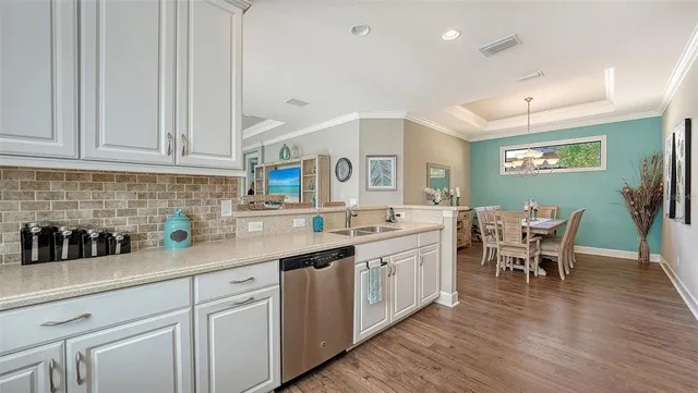 $650,000 | 5572 Sentiero Drive, Nokomis, FL 34275