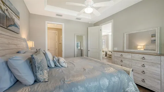 $650,000 | 5572 Sentiero Drive, Nokomis, FL 34275