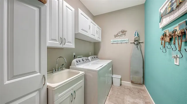 $650,000 | 5572 Sentiero Drive, Nokomis, FL 34275