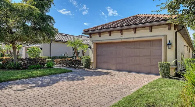 $650,000 | 5572 Sentiero Drive, Nokomis, FL 34275