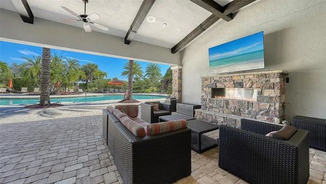 $650,000 | 5572 Sentiero Drive, Nokomis, FL 34275