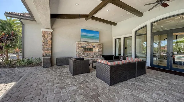 $595,000 | 5572 Sentiero Drive, Nokomis, FL 34275