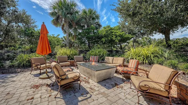 $650,000 | 5572 Sentiero Drive, Nokomis, FL 34275