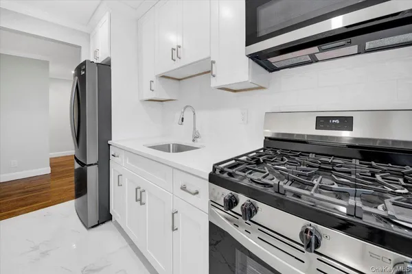 $189,000 | 4265 Webster Avenue, Unit 5C | Woodlawn Heights
