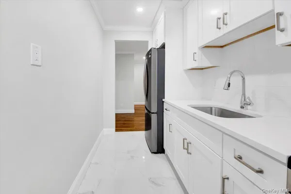 $189,000 | 4265 Webster Avenue, Unit 5C | Woodlawn Heights