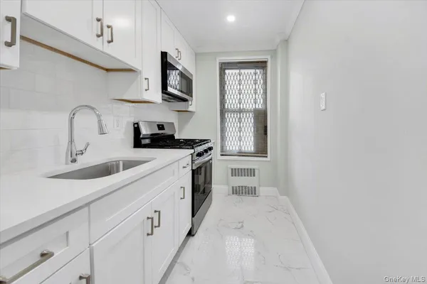 $189,000 | 4265 Webster Avenue, Unit 5C | Woodlawn Heights