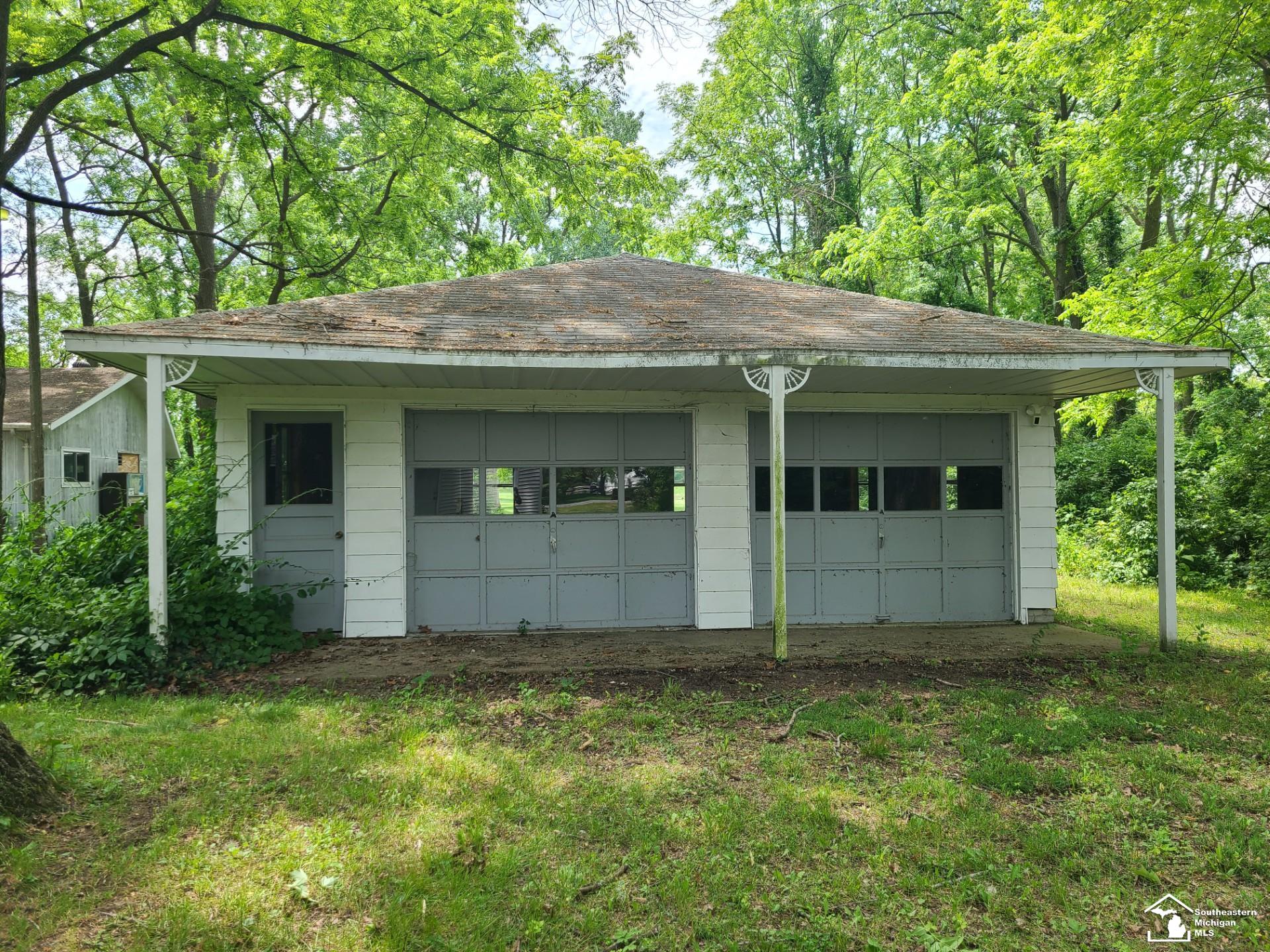 2807 Smith Road Lambertville, MI 48144 - Photo 6 of 22
