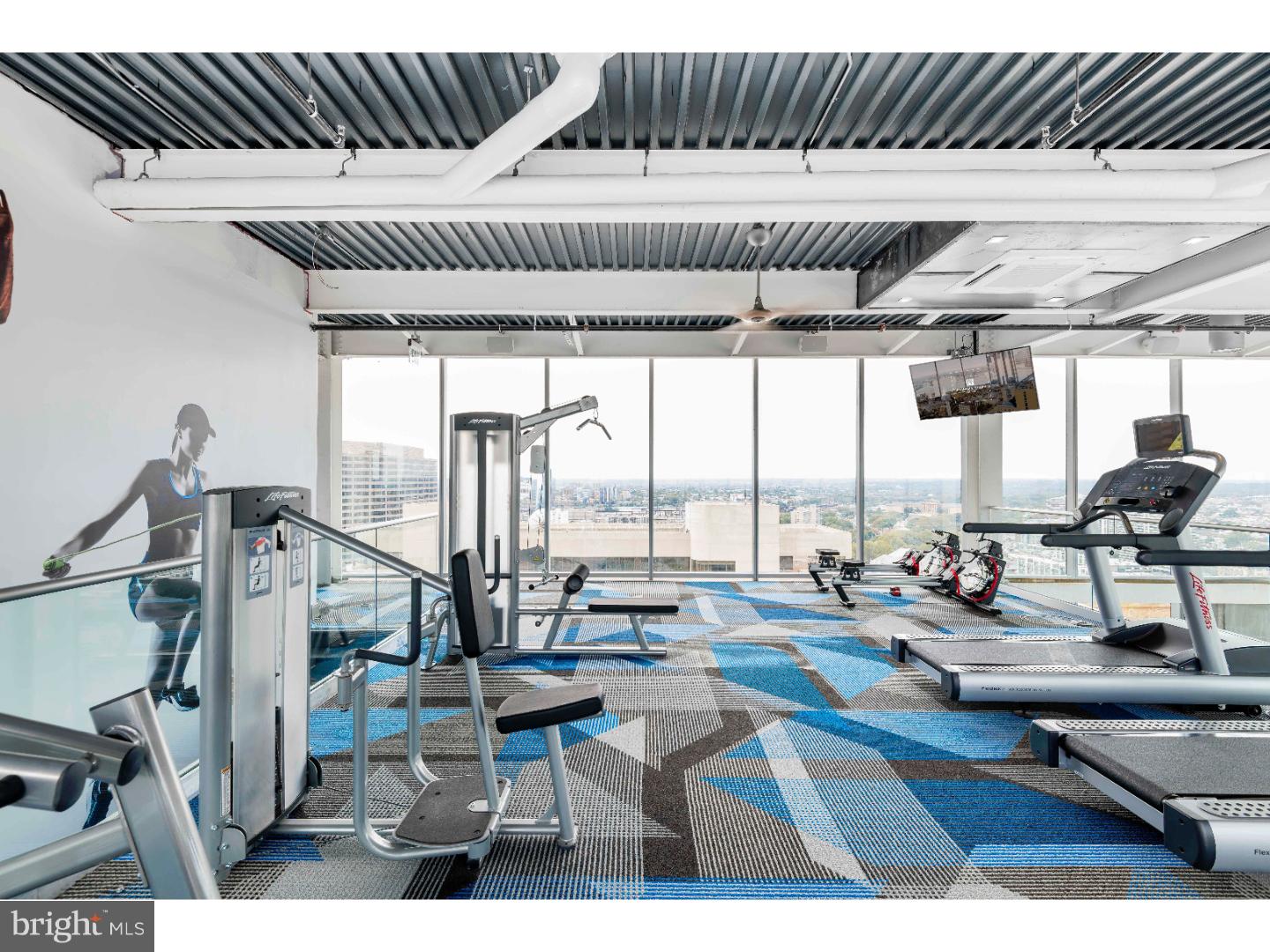 200 North 16th Street, Unit 1301 Philadelphia, PA 19102 - Photo 17 of 20 a living room with furniture