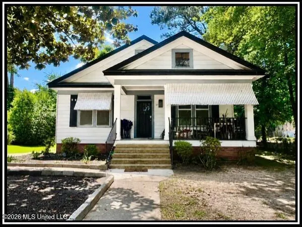 $138,900 | 371 South College Street, Grenada, MS 38901