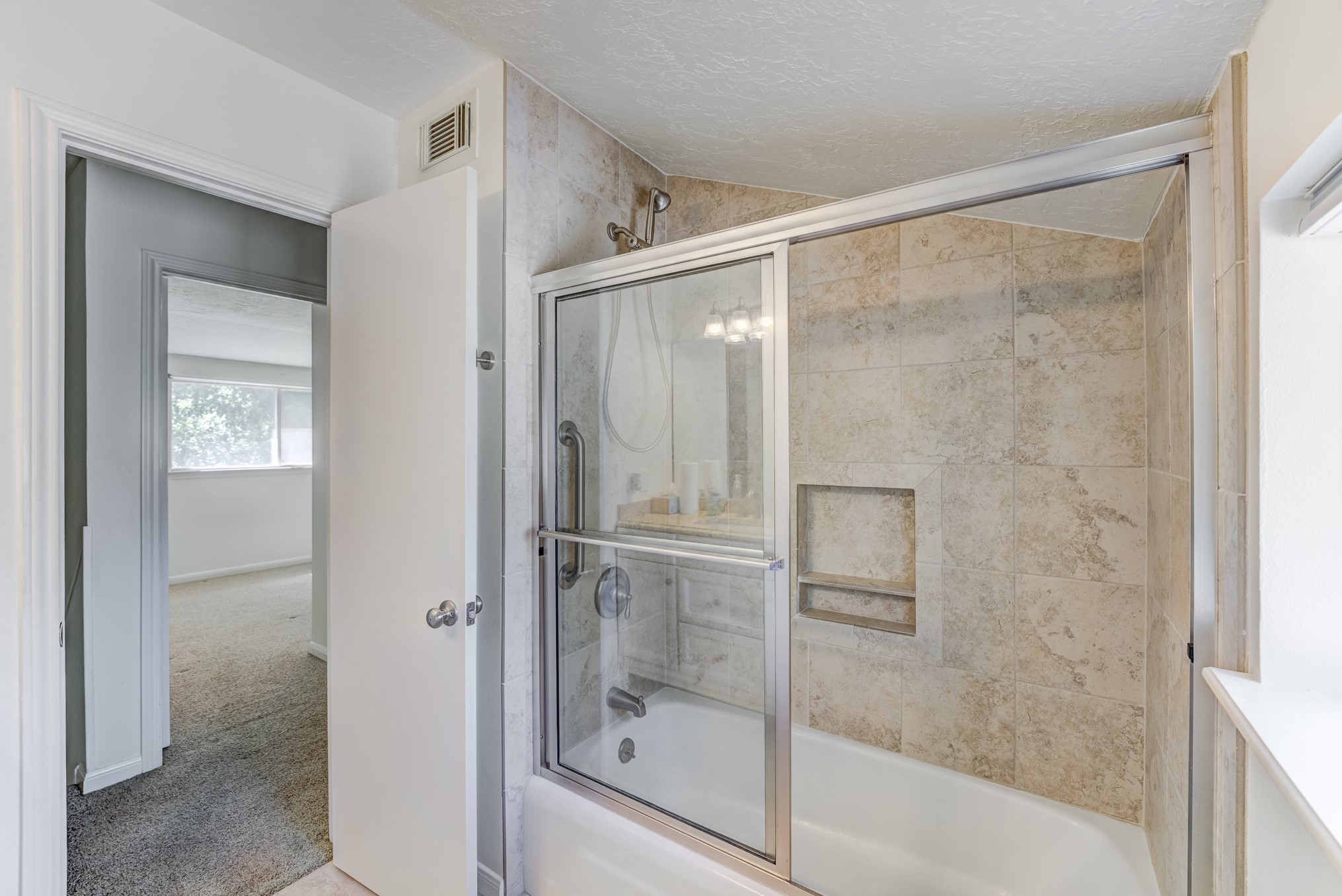 3334 Spring Valley Road Houston, TX 77080 - Photo 31 of 40