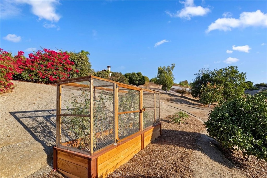 1260 Ransom Road Riverside, CA 92506 - Photo 36 of 50 a view of a balcony with wooden fence