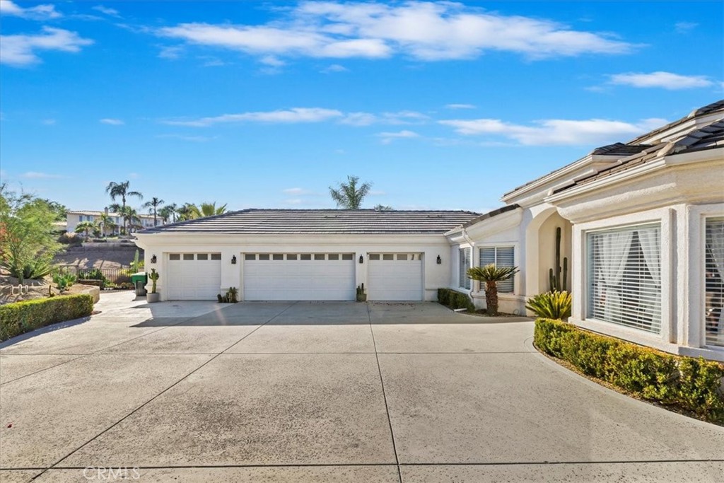 1260 Ransom Road Riverside, CA 92506 - Photo 4 of 50 a view of a house with a outdoor space