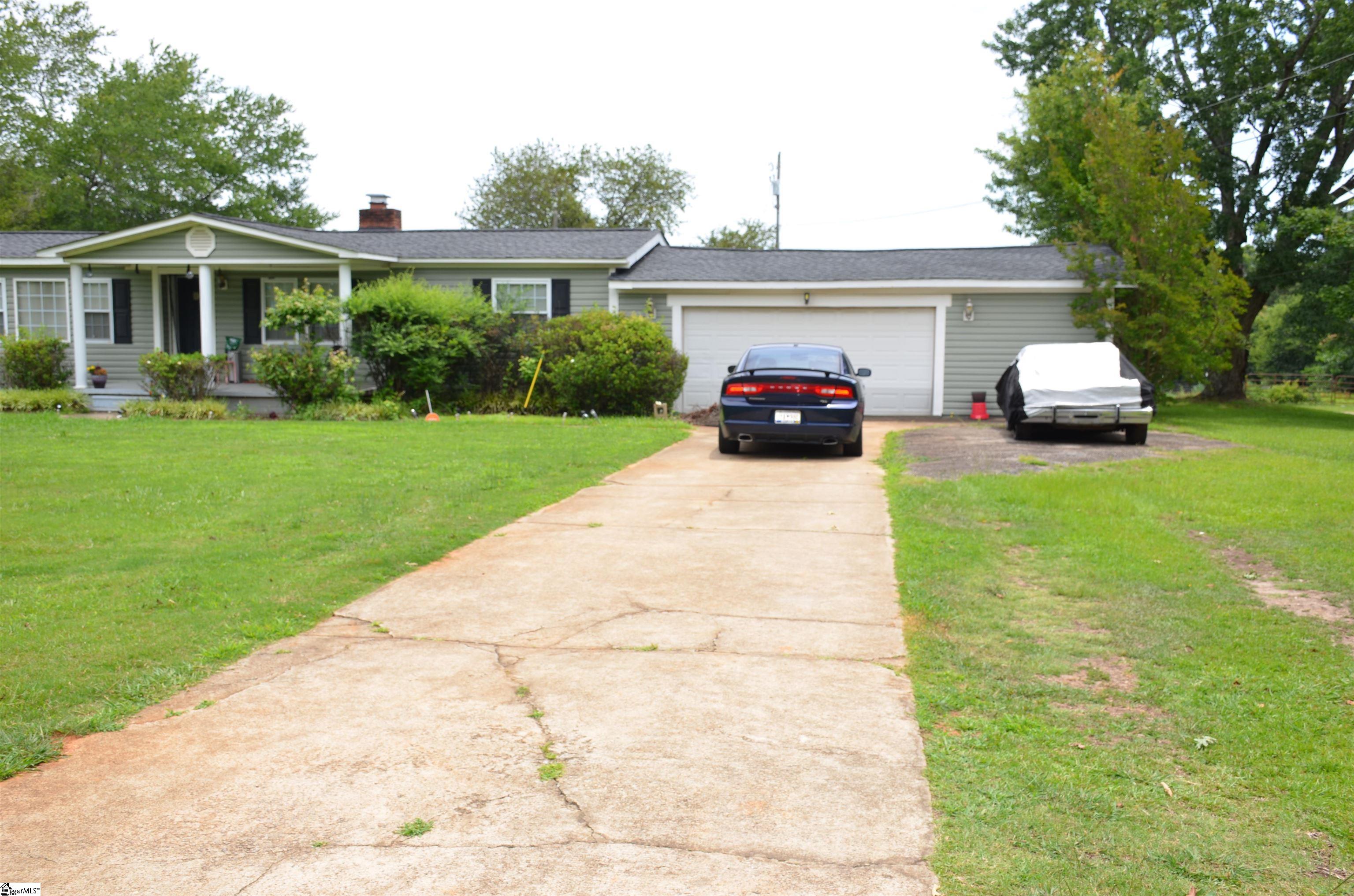 733 Brockman McClimon Road Greer, SC 29651 - Photo 5 of 27