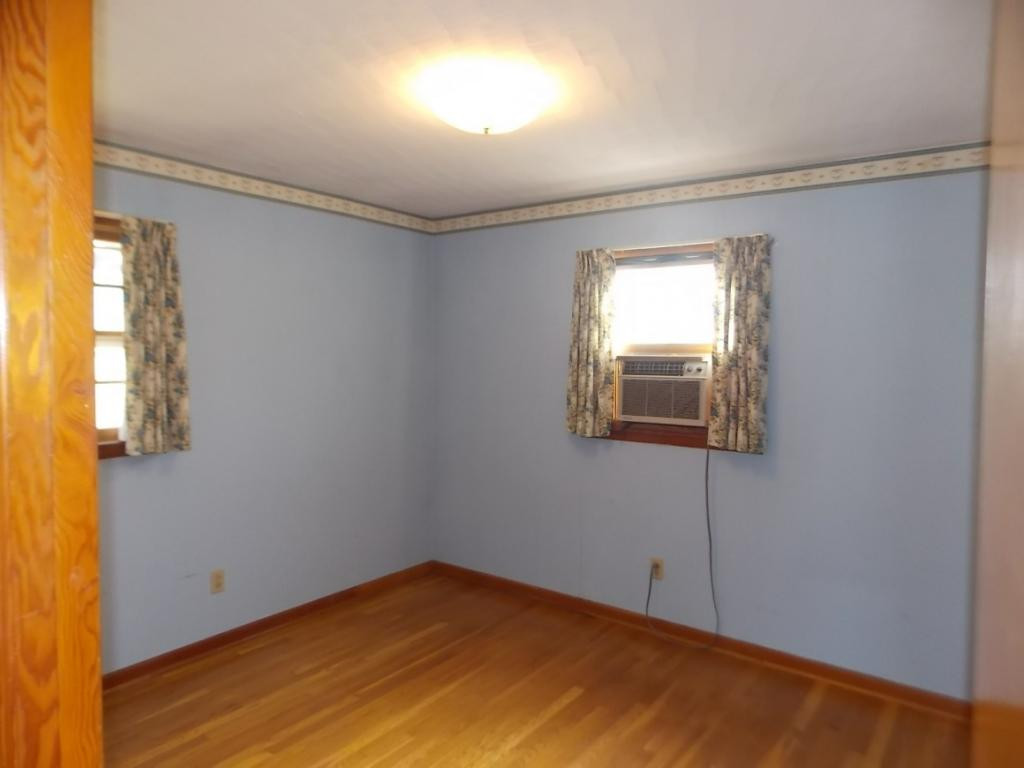 851 Wagner Road Bristol, VA 24201 - Photo 4 of 12 Photo 4