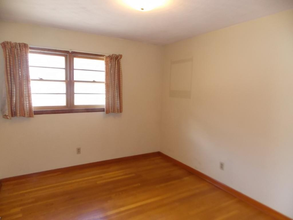 851 Wagner Road Bristol, VA 24201 - Photo 7 of 12 Photo 7