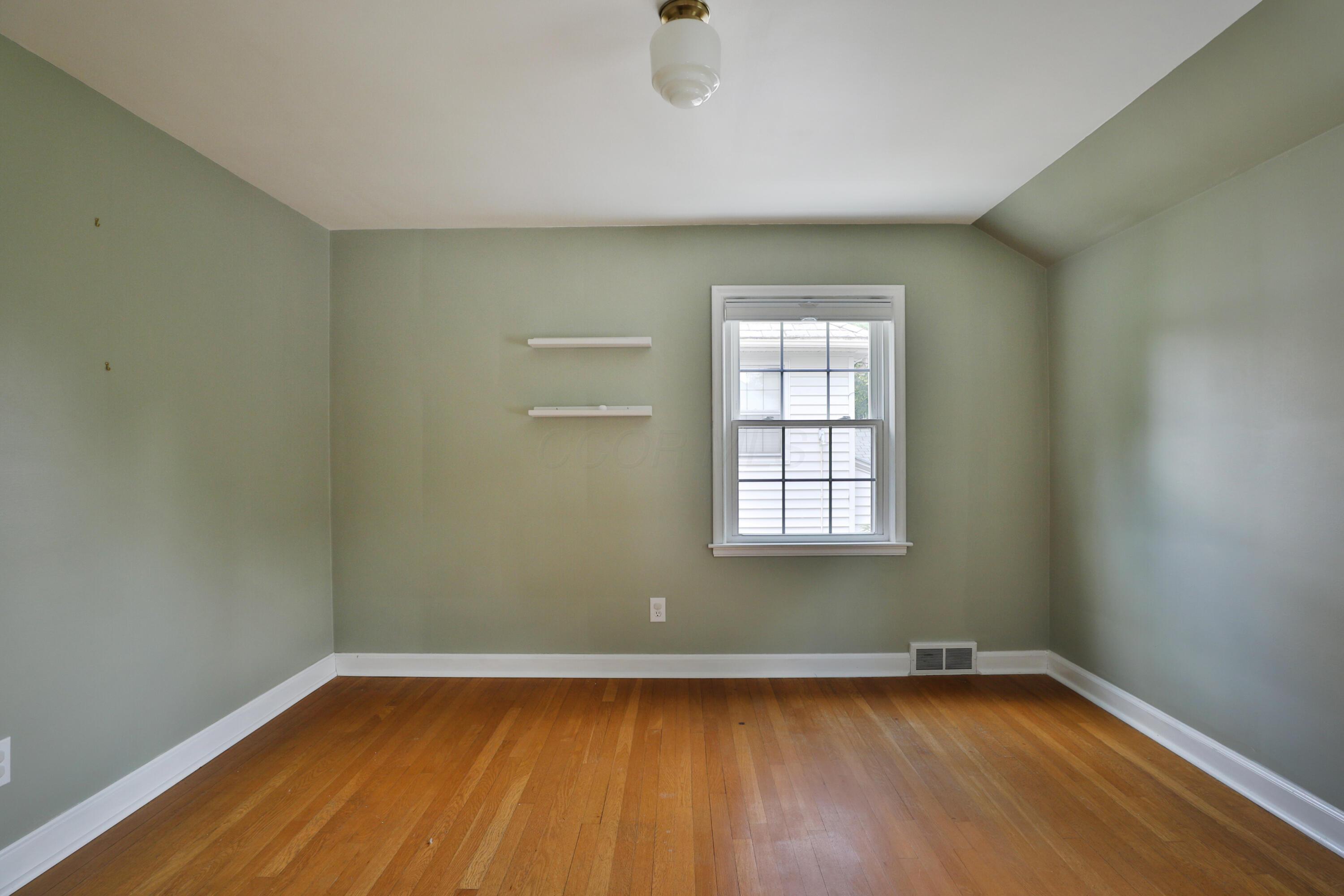 56 Aldrich Road Columbus, OH 43214 - Photo 27 of 50 Bedroom 2