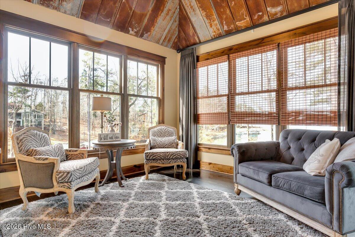 207 Breckenridge Lane Modoc, SC 29838 - Photo 10 of 44 Keeping Room with amazing ceiling and views