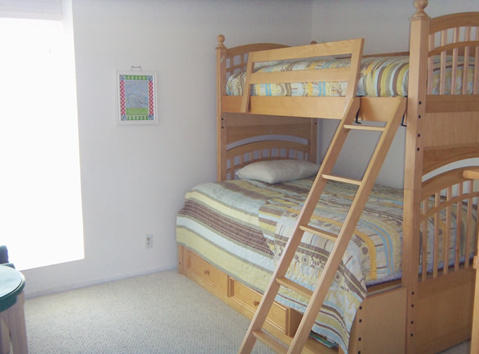 4700 Sandyland Road, Unit 58 Carpinteria, CA 93013 - Photo 7 of 12 a utility room with dryer and washer
