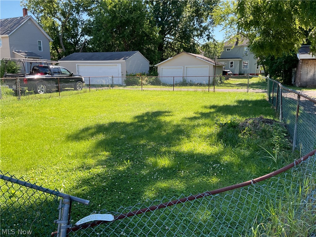 2704 8th Street Northwest Canton, OH 44708 - Photo 7 of 9