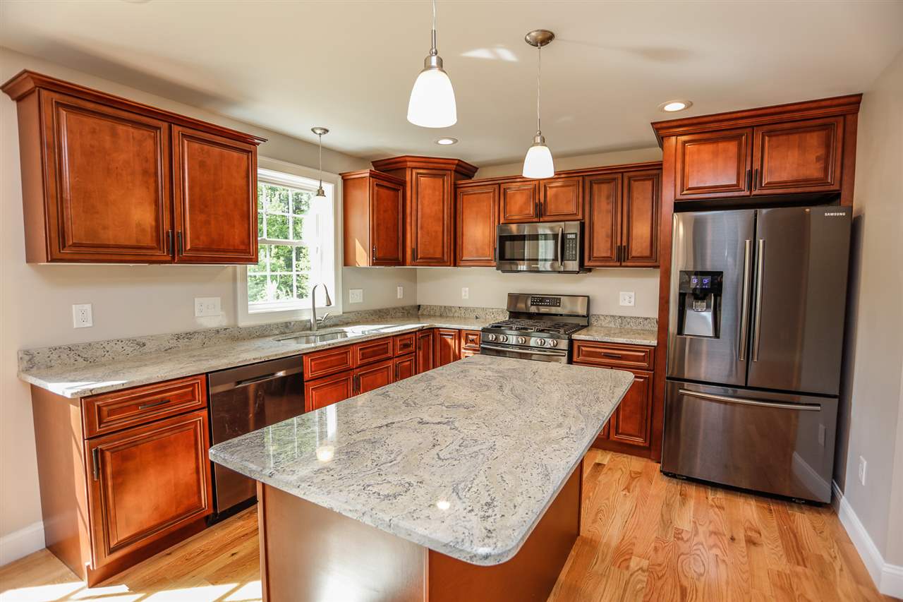 5 Riley Road, Unit 18 Mont Vernon, NH 03057 - Photo 3 of 31