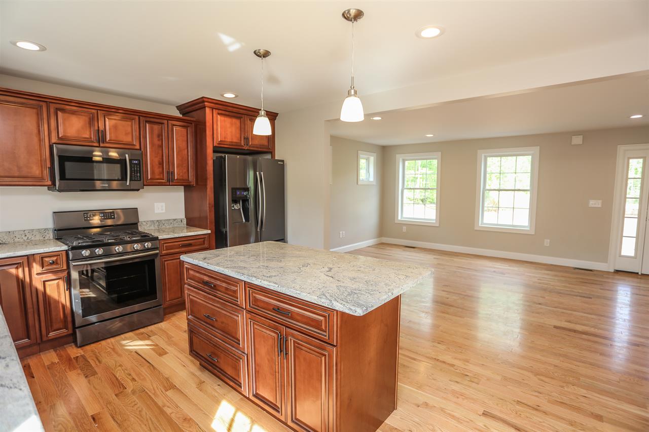 5 Riley Road, Unit 18 Mont Vernon, NH 03057 - Photo 4 of 31