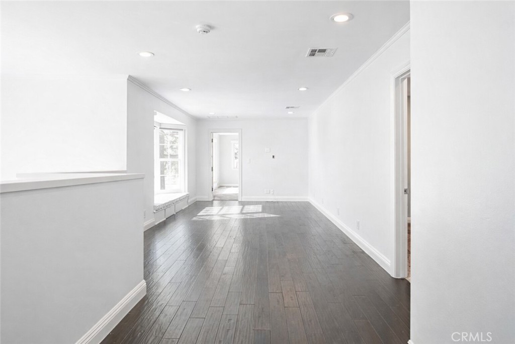 11165 Valley Spring Lane Studio City, CA 91602 - Photo 30 of 44