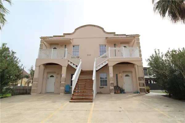 $1,900 | 107 East Swordfish Street, Unit 202 (D), South Padre Island, TX 78597