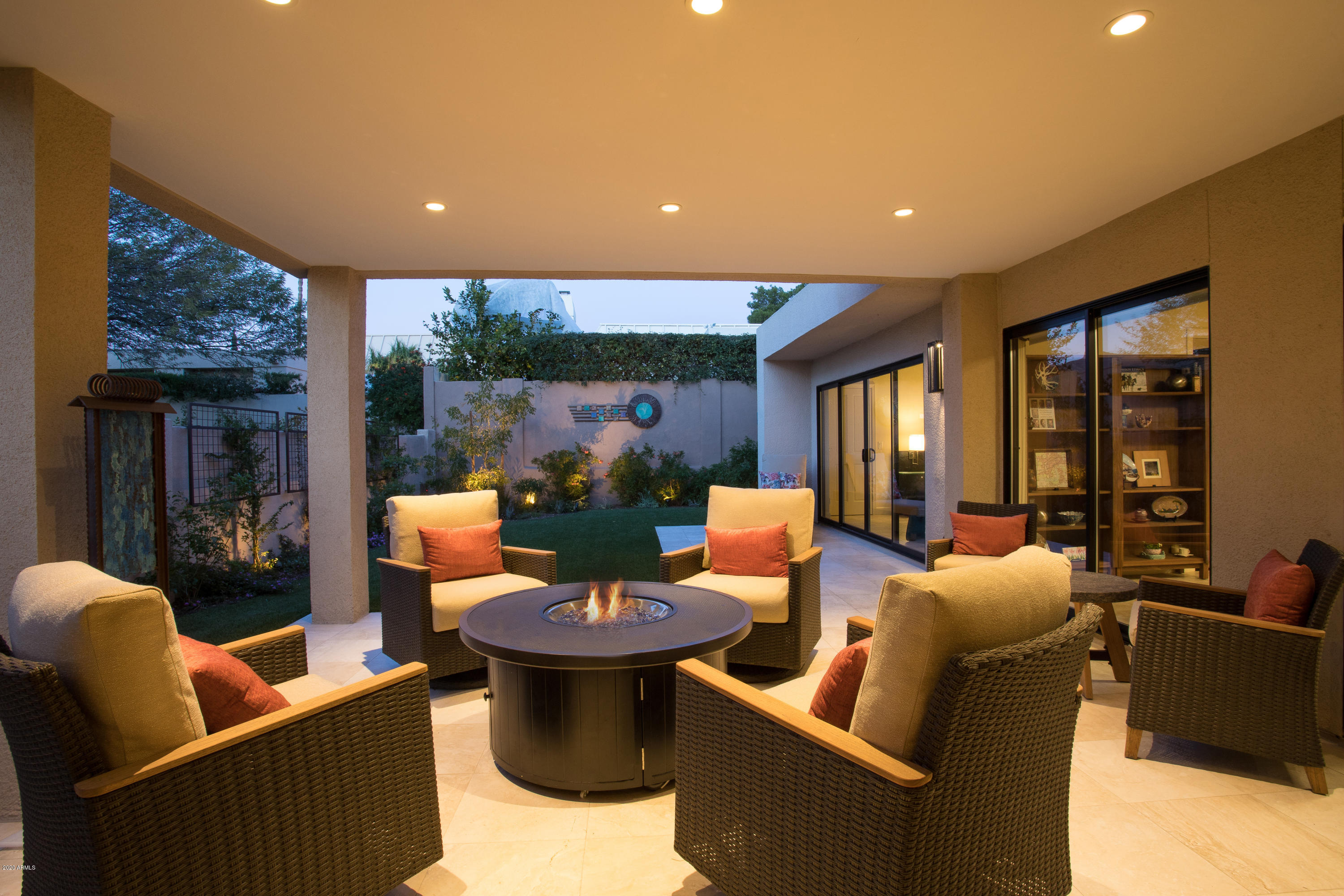 5309 North 24th Place Phoenix, AZ 85016 - Photo 27 of 49 a outdoor living space with furniture