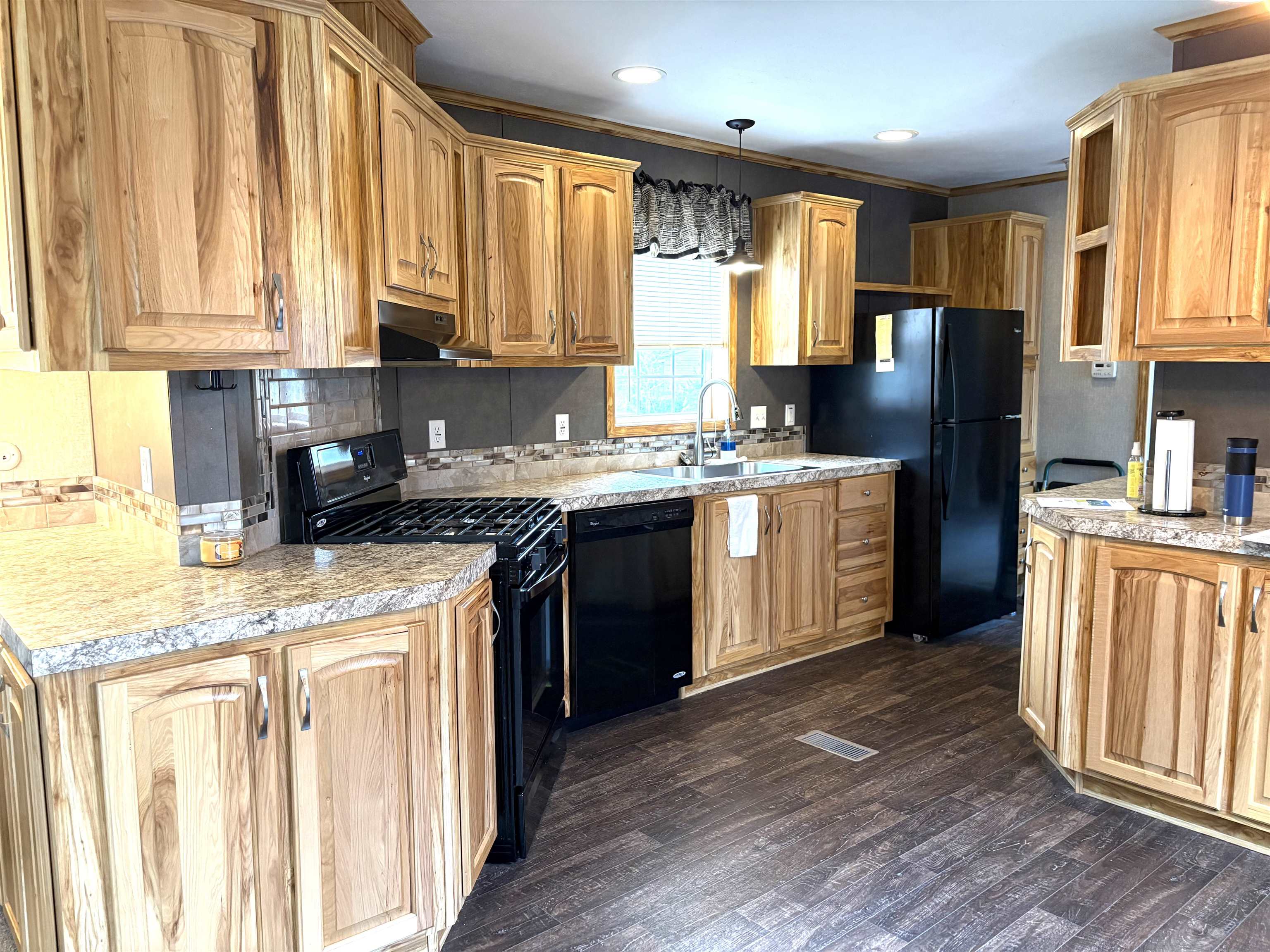 15 Agent Road, Unit 39 Raymond, NH 03077 - Photo 6 of 16 Gallery Image 6