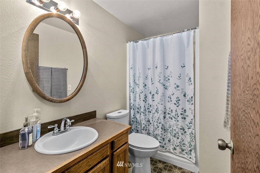 2444 Mitchell Road Southeast Port Orchard, WA 98366 - Photo 14 of 22 Gallery Image 14
