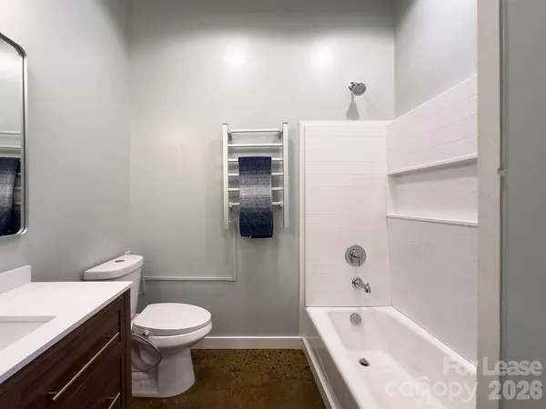 $1,295 | 510 South College Street, Unit 120, Morganton, NC 28655