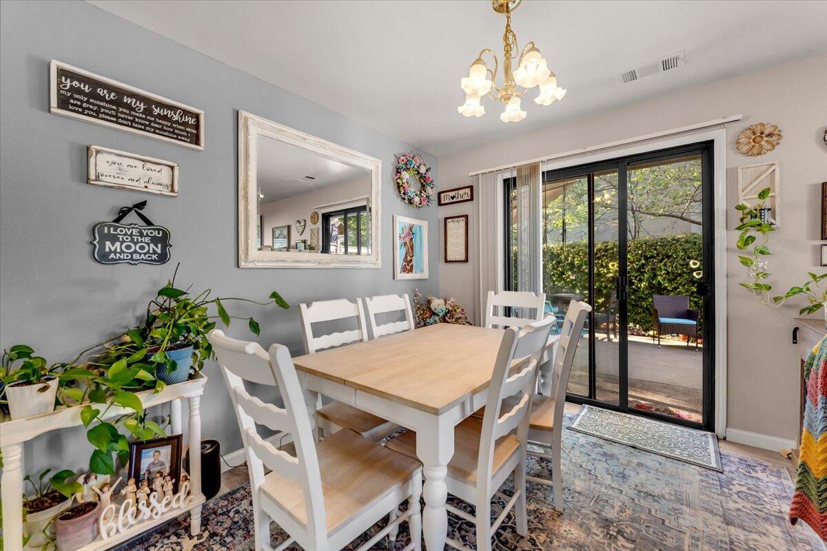 2861 Shotwick Trail Redding, CA 96002 - Photo 13 of 47 14-DSC02765