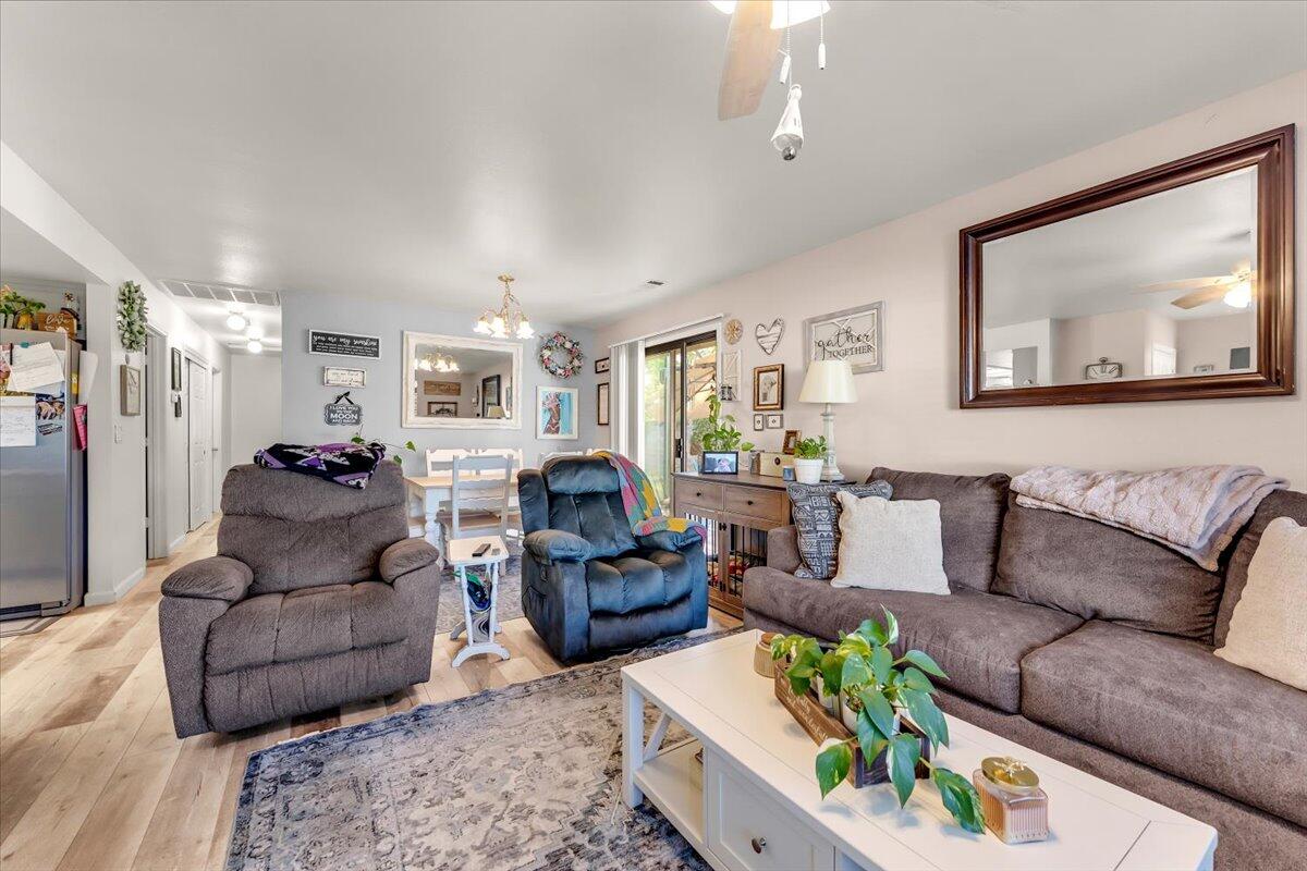 2861 Shotwick Trail Redding, CA 96002 - Photo 7 of 47 08-DSC02774