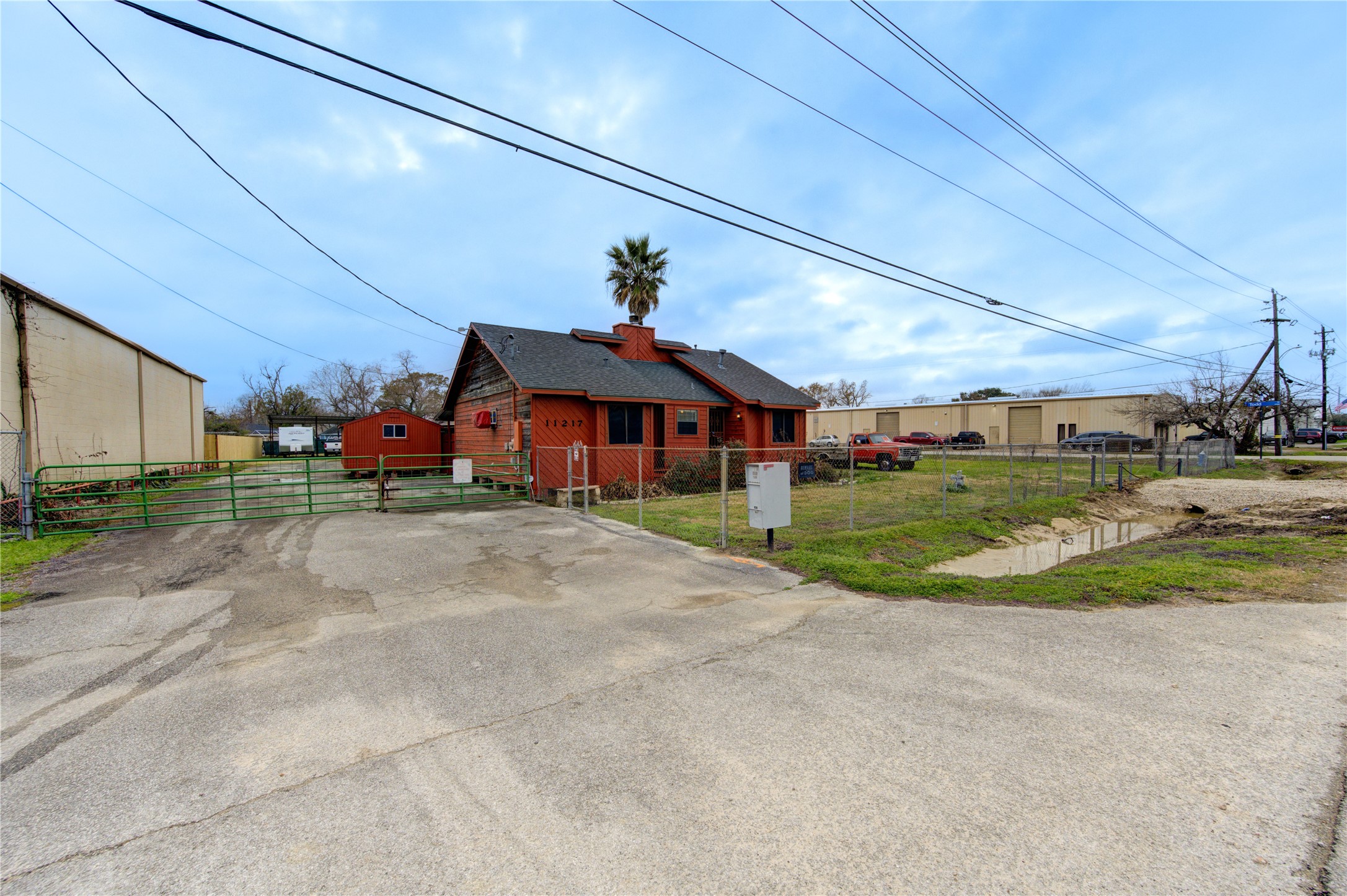 11217 Todd Street Houston, TX 77055 - Photo 49 of 49 a front view of a house with a yard