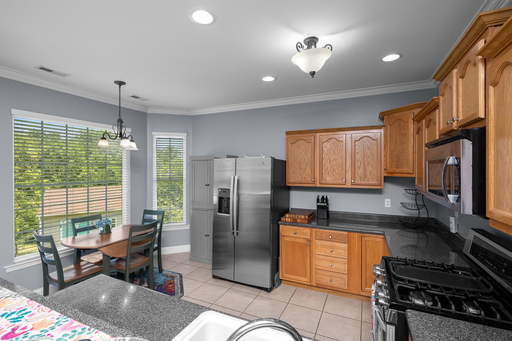 715 Tudor Lane Boiling Springs, SC 29316 - Photo 11 of 39