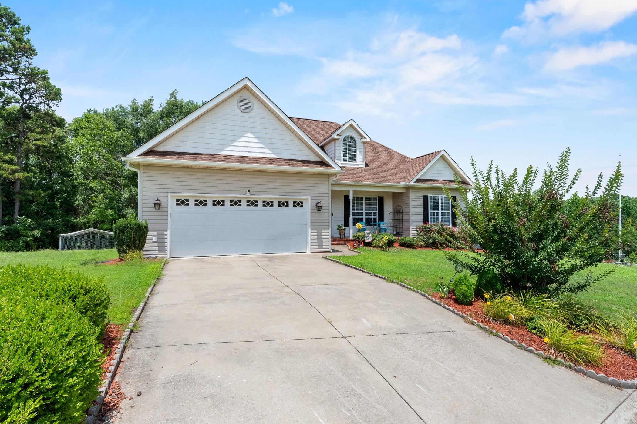 715 Tudor Lane Boiling Springs, SC 29316 - Photo 2 of 39