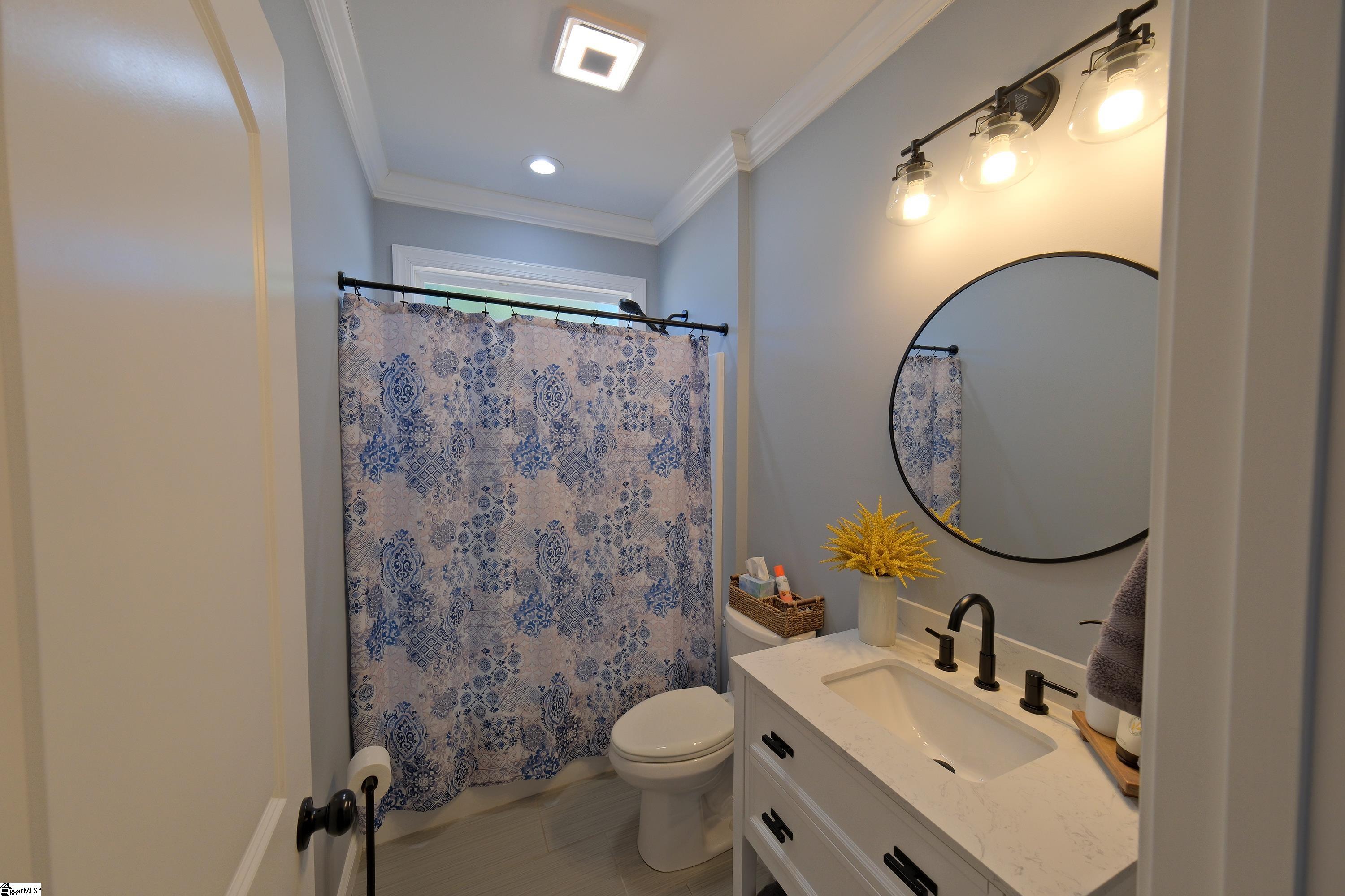 206 East Tucker Street Landrum, SC 29356 - Photo 17 of 20 Full Second Bathroom