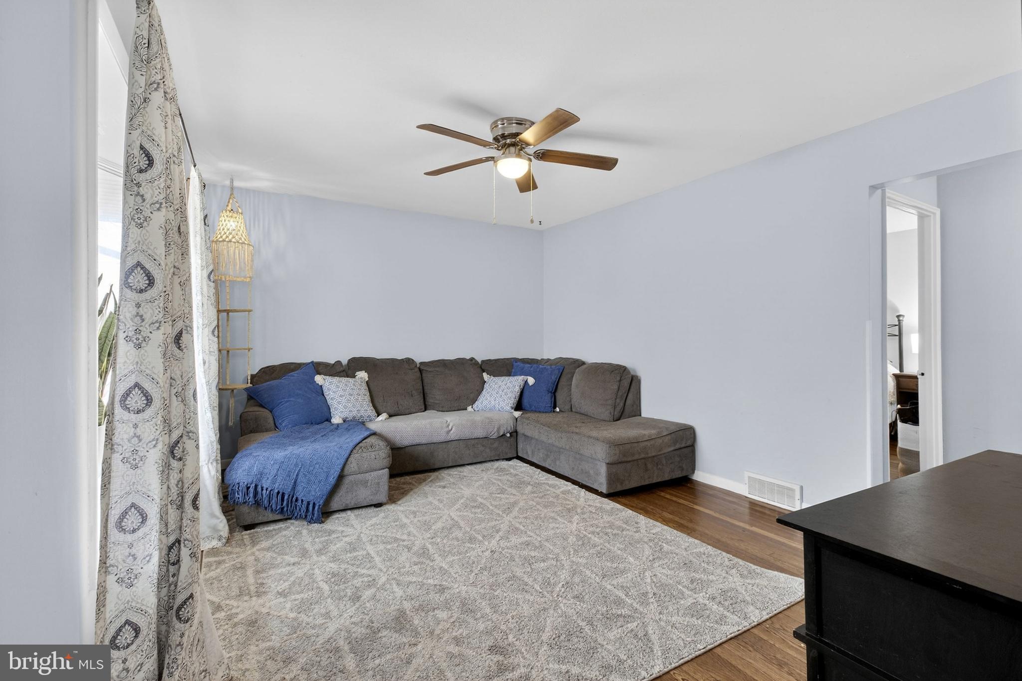 135 Riverview Road Phillipsburg, NJ 08865 - Photo 7 of 37