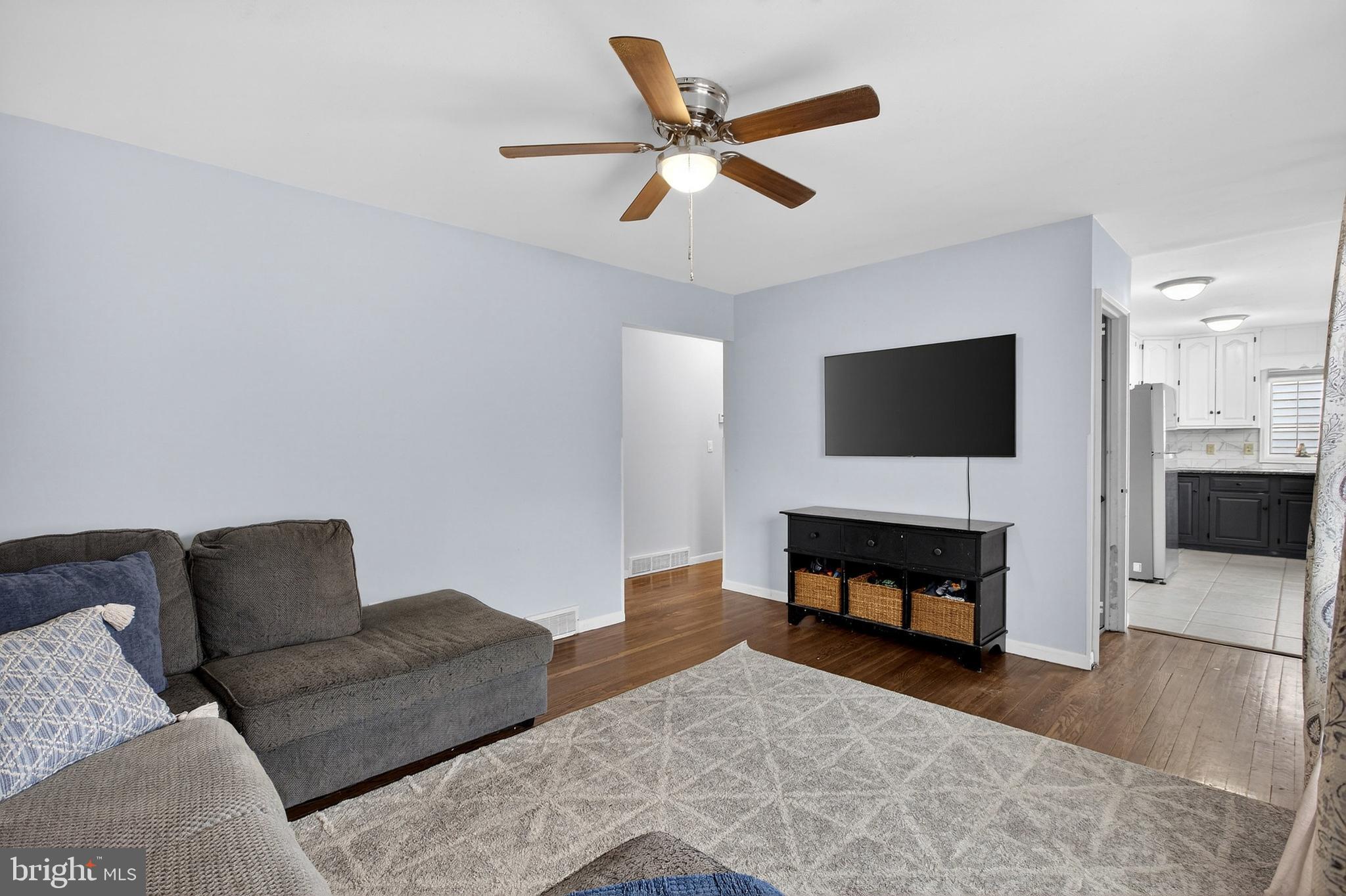 135 Riverview Road Phillipsburg, NJ 08865 - Photo 8 of 37