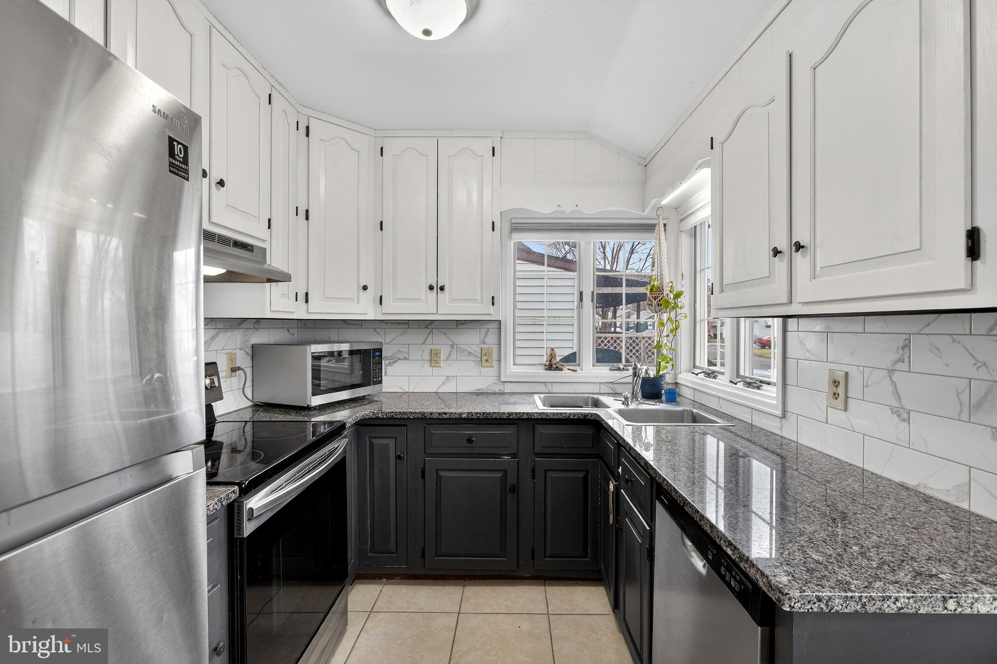 135 Riverview Road Phillipsburg, NJ 08865 - Photo 10 of 37