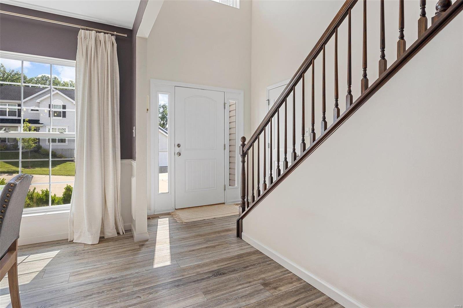 17655 Rockwood Arbor Drive Eureka, MO 63025 - Photo 4 of 51