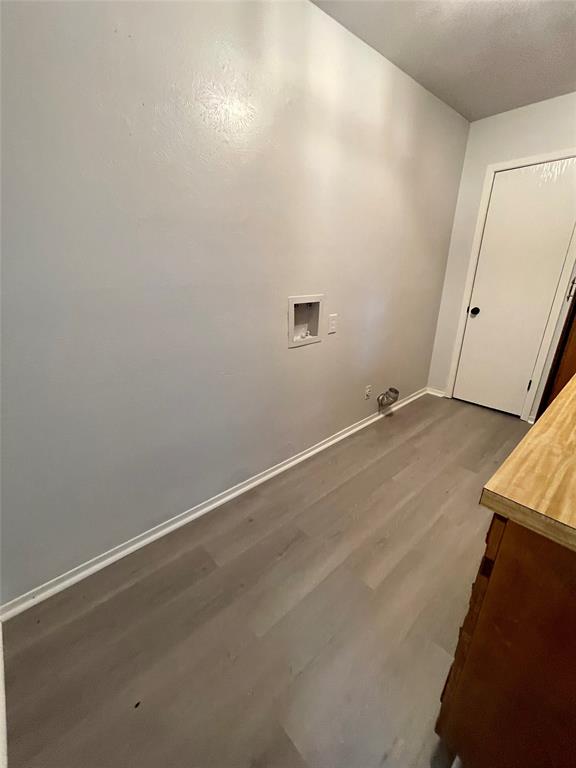 4203 Weiland Road Weatherford, TX 76088 - Photo 17 of 29 an empty room with a workbench